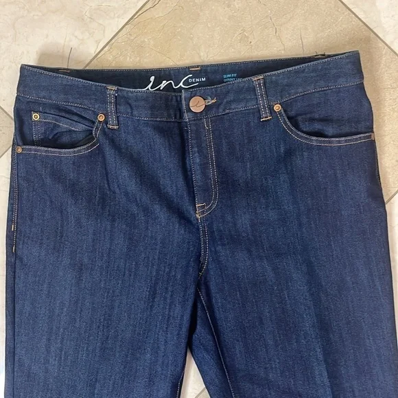 ⭐️ INC Denim slim fit skinny leg jeans - size 4 - Picture 4 of 10